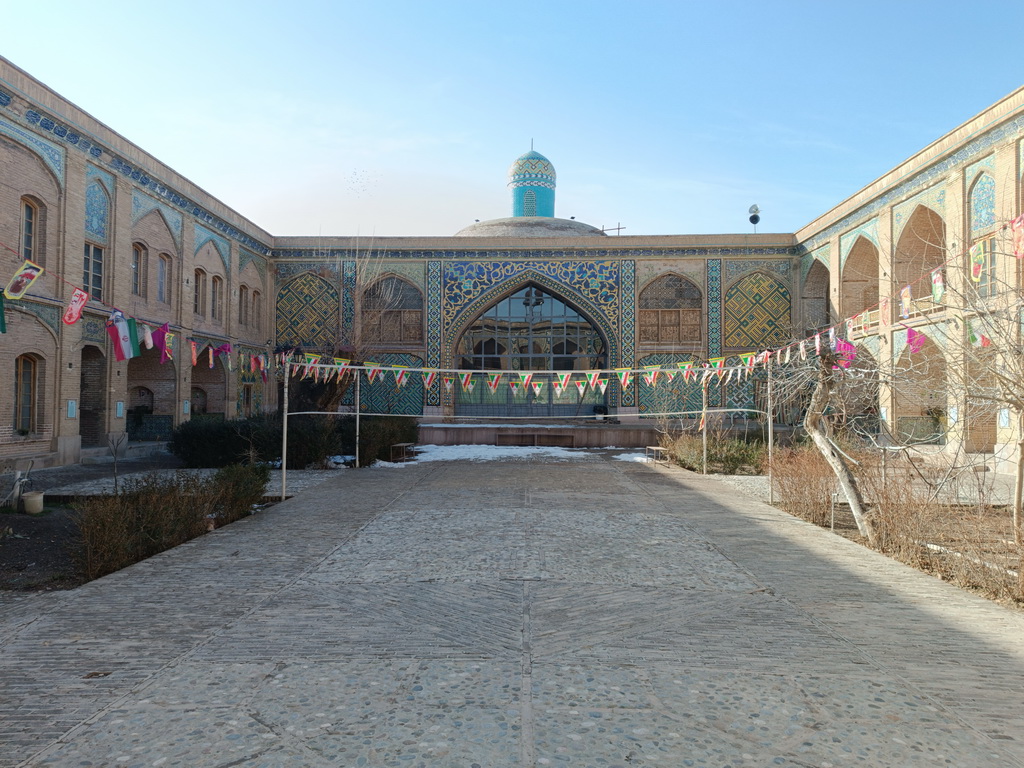 گنبد و مأذنه مسجد تاریخی سردار مرمت شد