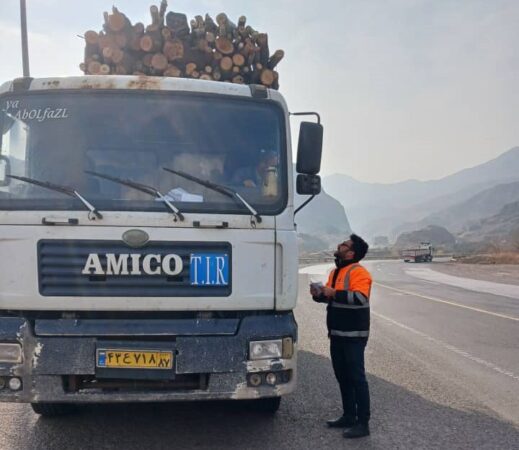 کشف ۹۹۶ فقره تخلف اضافه تناژ در محورهای استان قزوین طی ۱۰ ماه سال جاری
