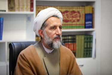 طرح زندگی با آیه‌ها قرآن را‌ به متن زندگی مردم آورده است/با عمل به قرآن می‌توان به جامعه قرآنی رسید