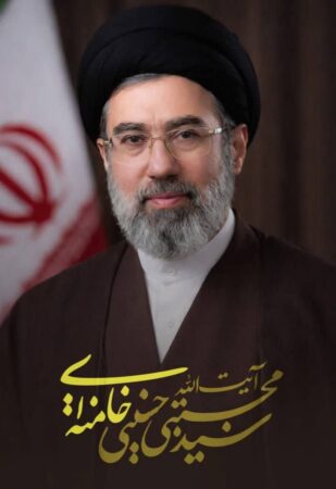 آیت‌الله سیدمجتبی خامنه‌ای سومین رهبر انقلاب اسلامی انتخاب و معرفی شد