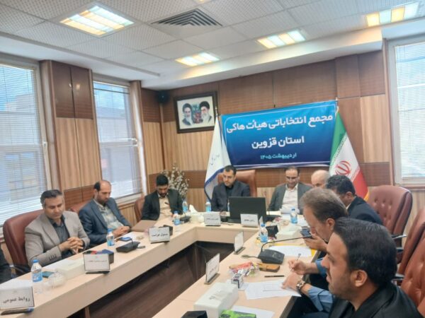 محمود کاکاوند در ریاست هیات هاکی استان قزوین ابقاء شد