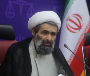 در مبارزه با فساد خط قرمزی نداریم/ دستگاه قضا نقش موثری در اجرای عدالت و مبارزه با فساد دارد