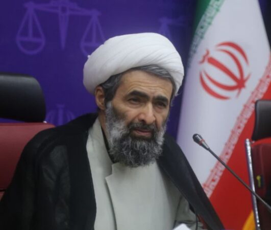 در مبارزه با فساد خط قرمزی نداریم/ دستگاه قضا نقش موثری در اجرای عدالت و مبارزه با فساد دارد