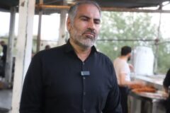 پخت و توزیع روزانه ۲۰ هزار پرس غذا توسط سپاه قزوین در مراسم وداع با امام شهید در تهران