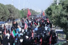خدمت‌رسانی ۸ کیلومتری شهرداری آبیک در مسیر پیاده روی دلدادگان حسینی