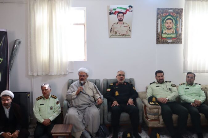 ماهیت اثرگذار شهدا بایستی در جامعه برجسته و بازگو شود 