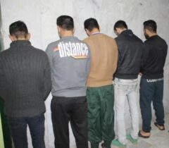 عاملان سنگ پرانی در تاکستان دستگیر شدند