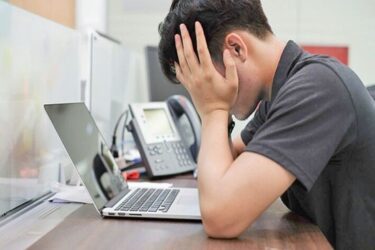 در مواقع بحرانی از پیگیری اخبار منفی دوری کنید/ خود را در یک فضای دوستانه و خانوادگی قرار دهید